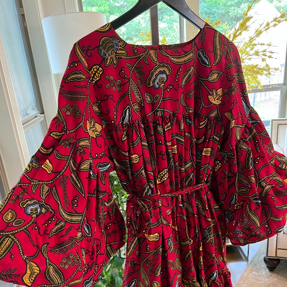 Large Puff Sleeve Tunic